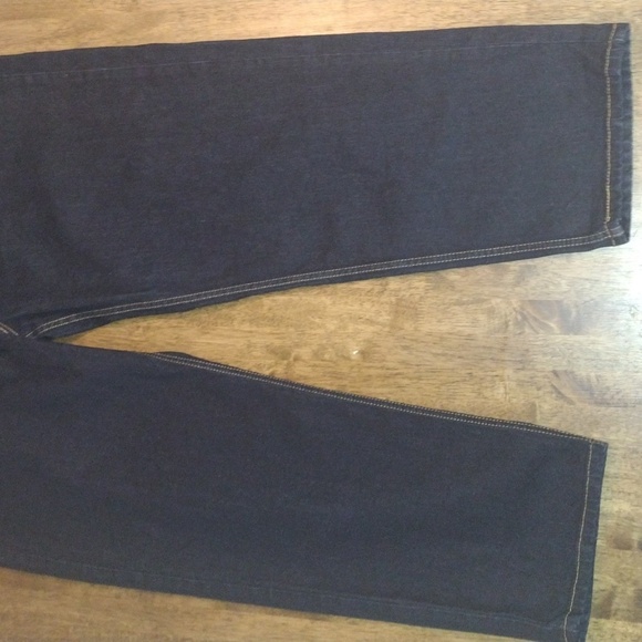 Dark Wash Levis 550 Jeans 44x30 - Picture 3 of 7